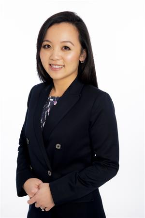 Dr Helen Myint